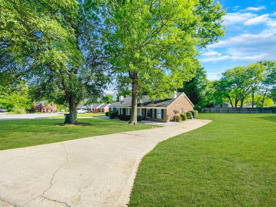 New! Luxe Cottage With Big Backyard 10 Mi To Augusta Evans エクステリア 写真